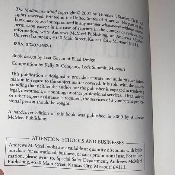 The Millionaire Mind & The Millionaire Next Door Book Bundle (2) - Picture 2 of 4